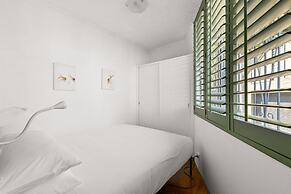 Convenient Studio in Trendy Inner-city Suburb