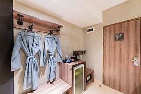 The All New Stark Boutique Hotel