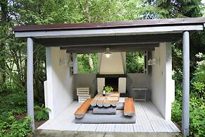 Spacious Holiday Home, Pool, Sauna, Whirlpool