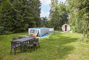 Spacious Holiday Home, Pool, Sauna, Whirlpool