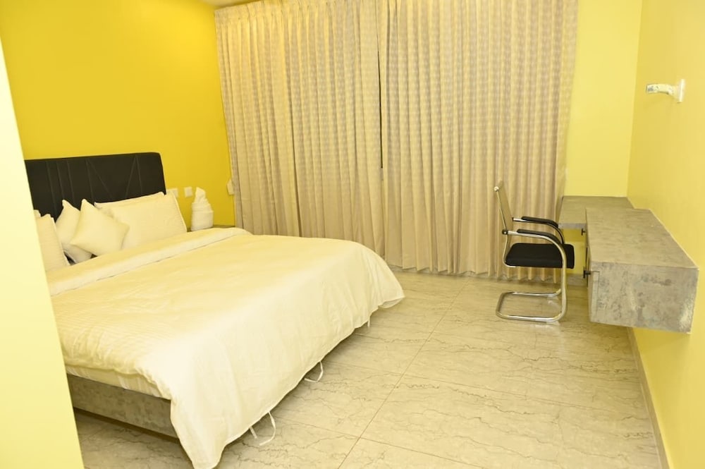 Anand Vihar Hotel
