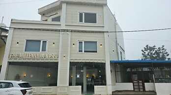 The Millennium Kashi Hotel