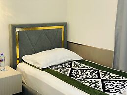 Naya Hotel