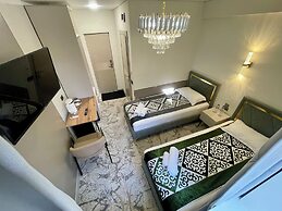 Naya Hotel