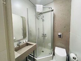 Naya Hotel