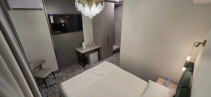 Naya Hotel