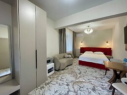 Naya Hotel