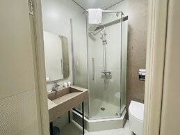 Naya Hotel