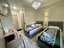 Naya Hotel