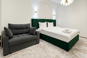 Naya Hotel