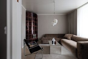 Stylish 1BR Apt. in Historic Area