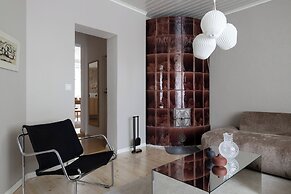 Stylish 1BR Apt. in Historic Area