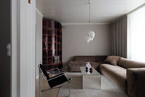 Stylish 1BR Apt. in Historic Area