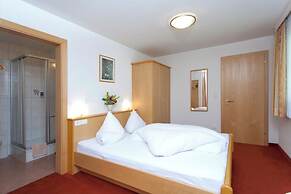 Hotel Garni DIAS