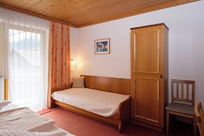 Hotel Garni DIAS