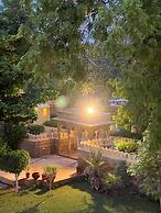 Hotel Heritage Inn