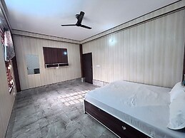 Hotel Shri Mohini Kunj Vindavan By HRG