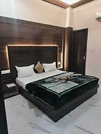 Hotel Shri Mohini Kunj Vindavan By HRG