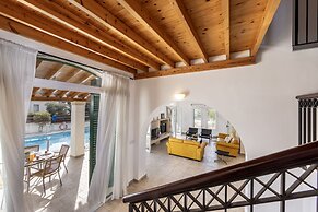 Rhodia Villa in Steni