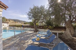 Rhodia Villa in Steni