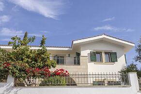 Rhodia Villa in Steni