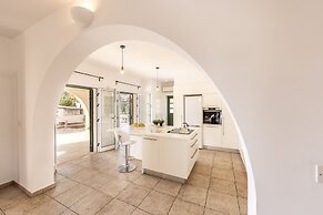 Rhodia Villa in Steni