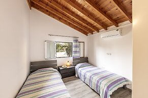 Rhodia Villa in Steni