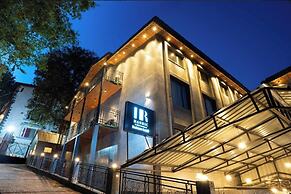 Lawrence Solitaire Resort Nainital