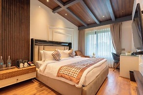 Lawrence Solitaire Resort Nainital