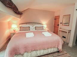 Holly Cottage