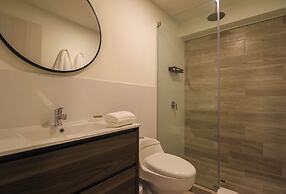 w Beautiful 2BR w Balcony in Miraflores