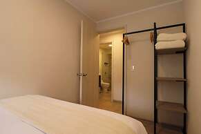 w Beautiful 2BR w Balcony in Miraflores