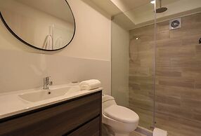 w Beautiful 2BR w Balcony in Miraflores