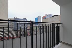 w Ravishing 2BR w Balcony in Miraflores
