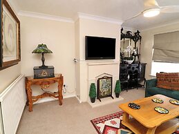 5 Overstone Drive