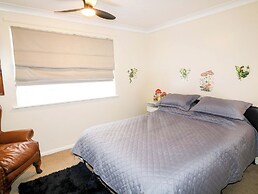 5 Overstone Drive
