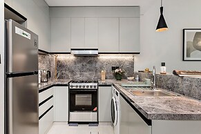 Stylish 1BR Apartment at Golf Gate