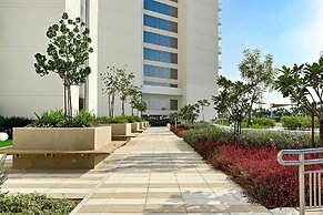 Stylish 1BR Apartment at Golf Gate