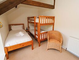 3 Christon Bank Mews