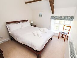 3 Christon Bank Mews