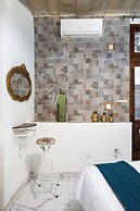 Traditional Townhouse - Rooftop Seaviews