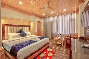 OnlyStay Surya Mall Road Manali