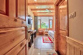 OnlyStay Surya Mall Road Manali