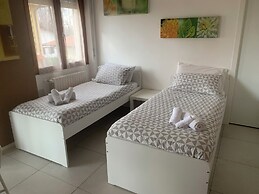 Onlyroomsrho