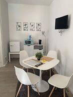 Onlyroomsrho