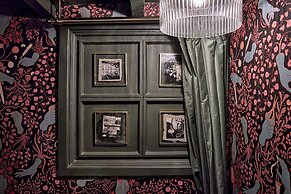 The Knitters House
