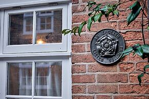 The Knitters House