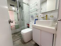 Exclusive Apartment with Private Terrace (1504)