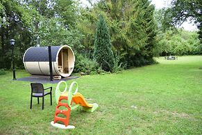 Comfortable Holiday Home, Pool, Sauna, Jacuzzi