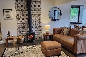3 Bed House - Sea Views, Balcony, Parking, Pets